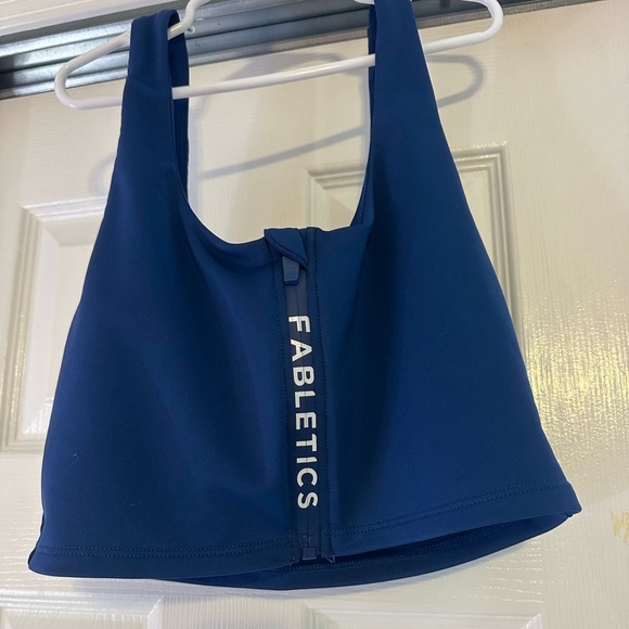 Fabletics Low Impact Sports Bra With Zipper - Picture 4 of 6